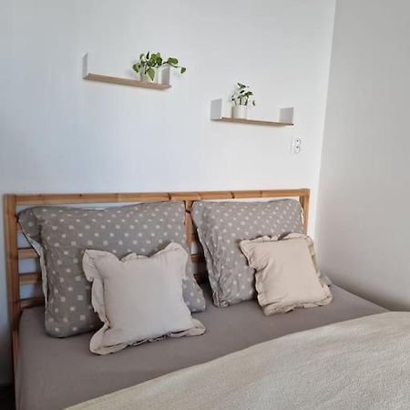Apartman V Meste Bratislava Luaran gambar